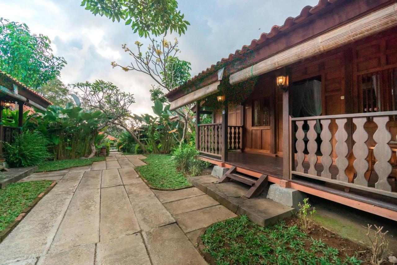 Bali Royal Heritage Villa Seminyak  Exterior photo
