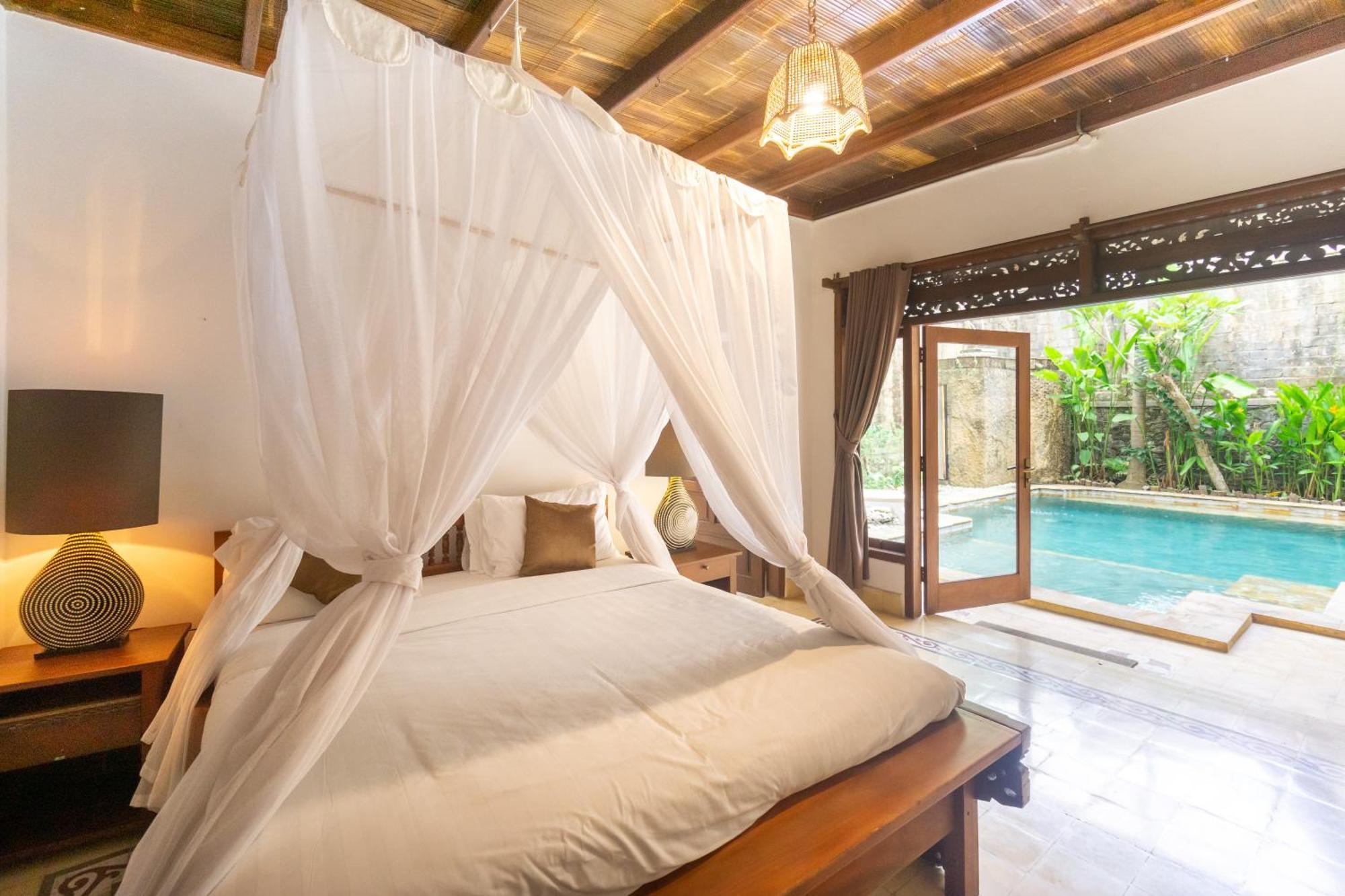 Bali Royal Heritage Villa Seminyak  Exterior photo